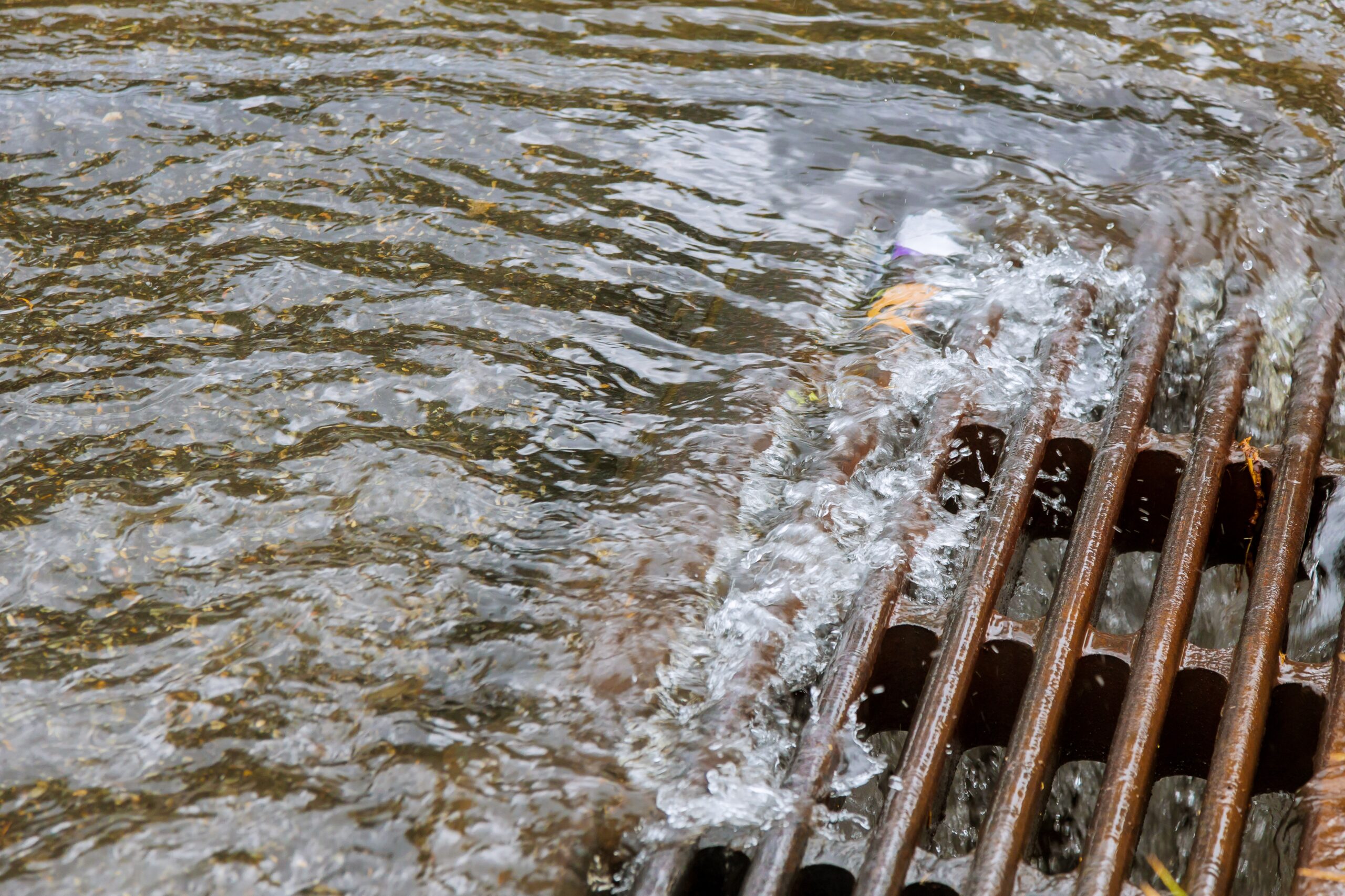 very heavy rainfall in the water caused by heavy r 2023 11 27 05 10 35 utc scaled